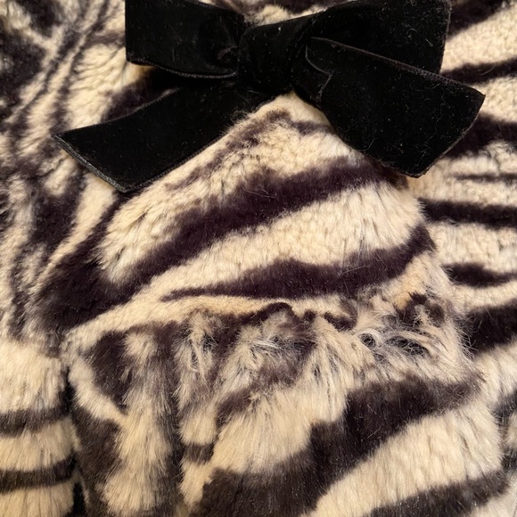 Widgeon Girls Zebra Faux Fur Coat w Hot Pink Faux Fur Lining w Black Bows/ 3T - Picture 3 of 8